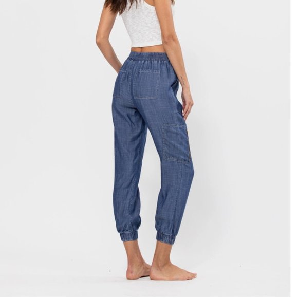 Lightweight Tencel Jogger - Picture 2 of 7